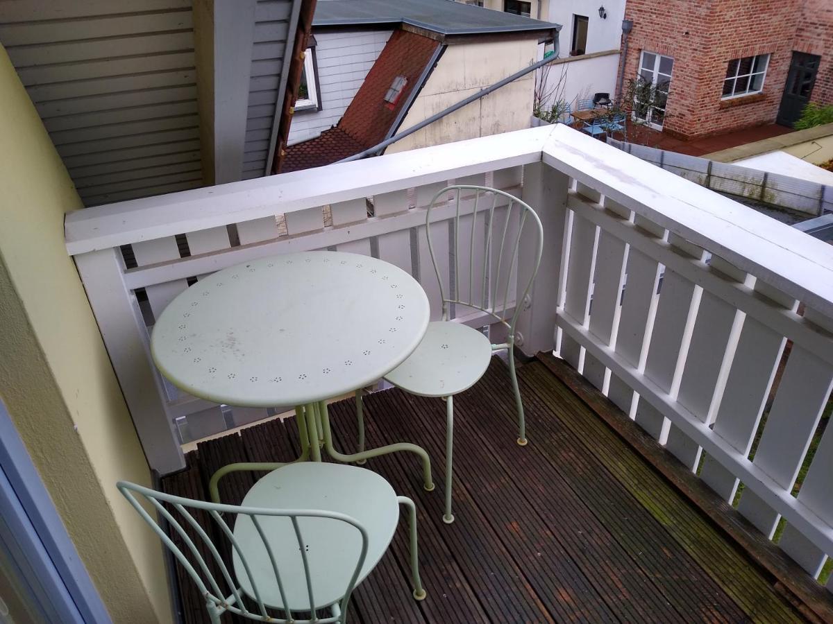 Maisonettewohnung Auf 2 Etagen Mit Zwei Balkonen Barth Exterior foto